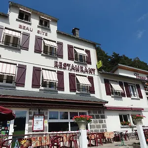 Logis Le Beau Site 2* Chambon-sur-Lac