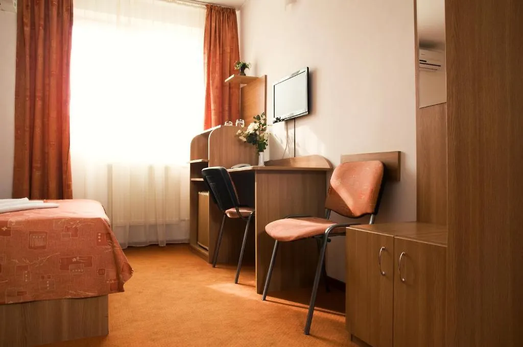 Hotel Est Бухарест