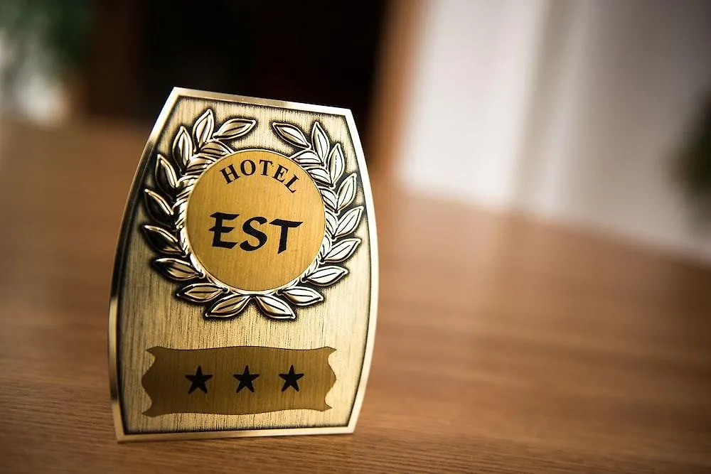 Hotel Est بوخارست 3*,