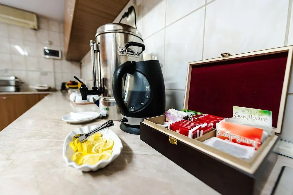 Hotel Est بوخارست