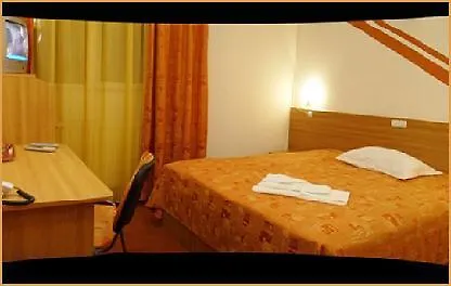 Hotel Est بوخارست