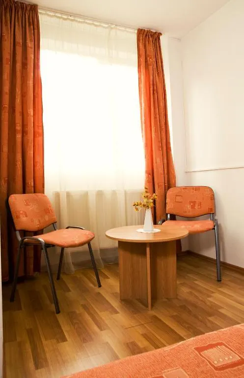 Hotel Est بوخارست