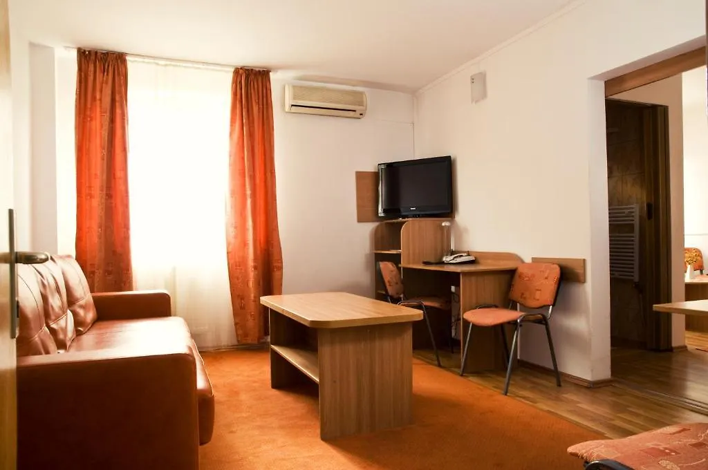 Hotel Est بوخارست