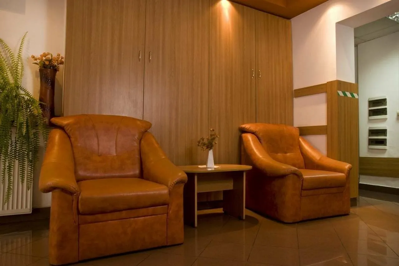 Hotel Est بوخارست